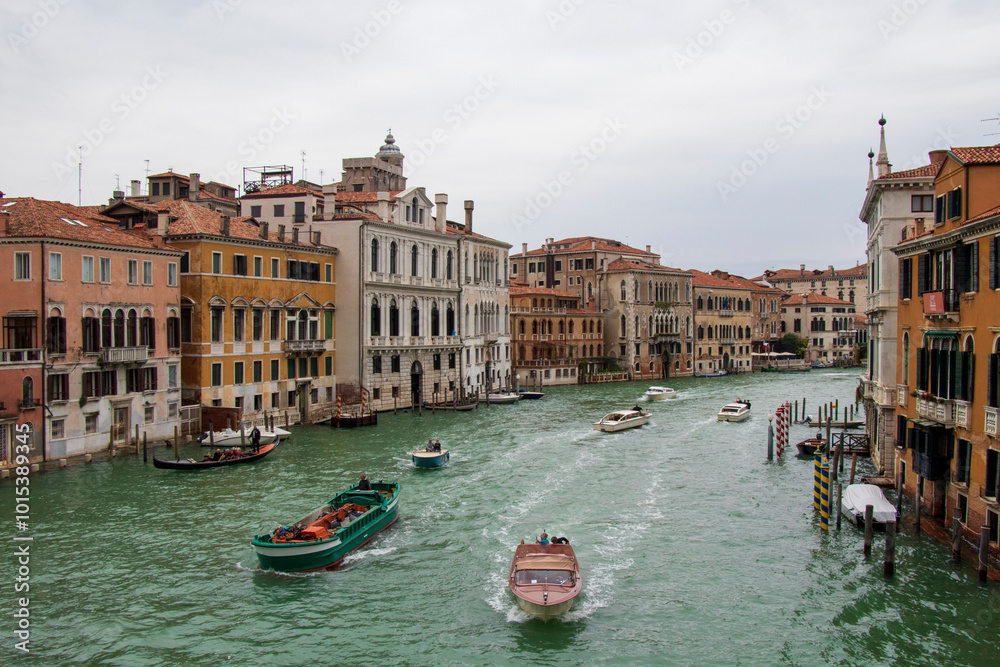 Fototapeta premium view of the Grand Canal in Venice and ancient architecture