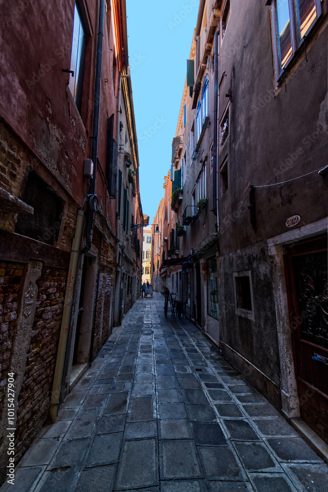 Fototapeta premium Concrete jungle and very narrow streets, Venice, Italy