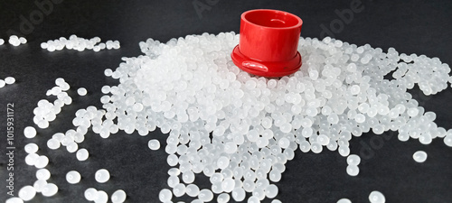 Photos natural polymer granules, virgin raw material, virgin plastic resin, isolated on