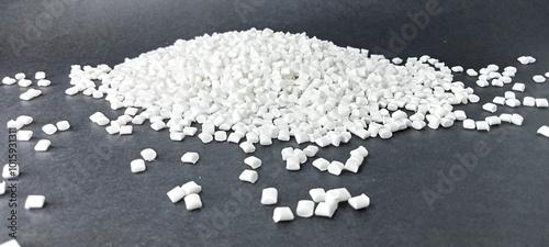 Canvastavla natural polymer granules, virgin raw material, virgin plastic resin, isolated on