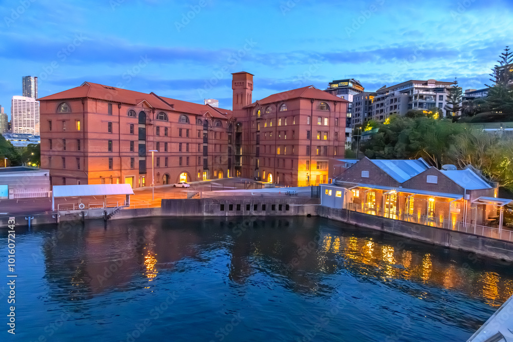 Naklejka premium Scenic night city views from Pyrmont, Sydney