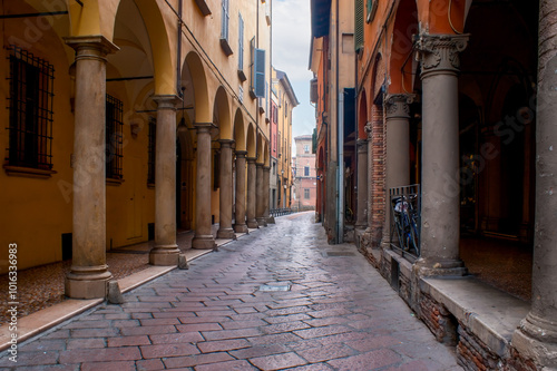 Obraz na płótnie Charming narrow Via Porta Nuova with historic mansions and arcades, Bologna, Italy w salonie