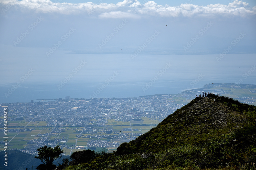 Obraz premium 伊吹山から琵琶湖方面の眺め