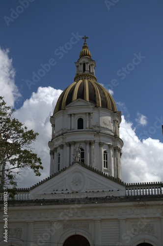 La gente del estado Tachira es en su gran mayoria de Religion Catolica,por eso podemos encontrar desde pequeñas capillas hasta enormes iglesias. photo