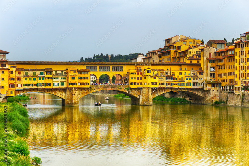 Naklejka premium View of Ponte Vecchio, Florence, Italy