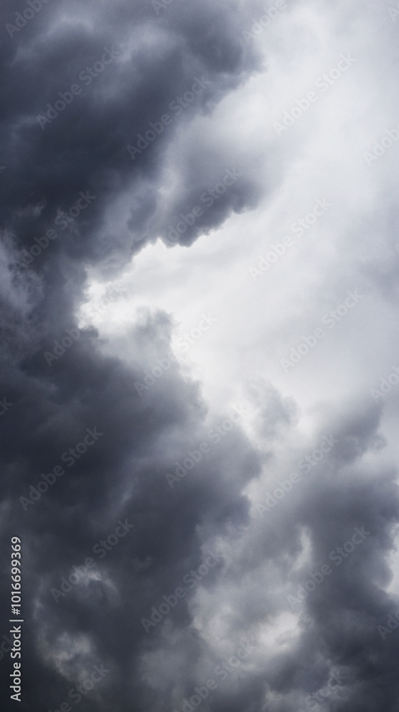 Obraz premium Dark clouds sky