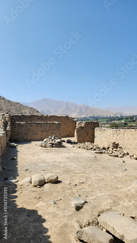 TAMBO COLORADO. INCA ARCHAEOLOGICAL COMPLEX. HISTORY OF THE INCA CIVILIZATION.