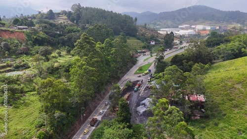 Video aéreo realizado en zona rural del municipio de Caldas, en el que se observa la carretera conocida como Conexión Pacífico 1. photo