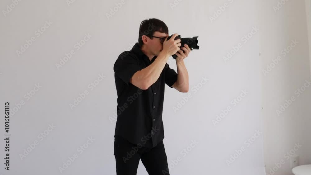 fotografo tirando fotos 