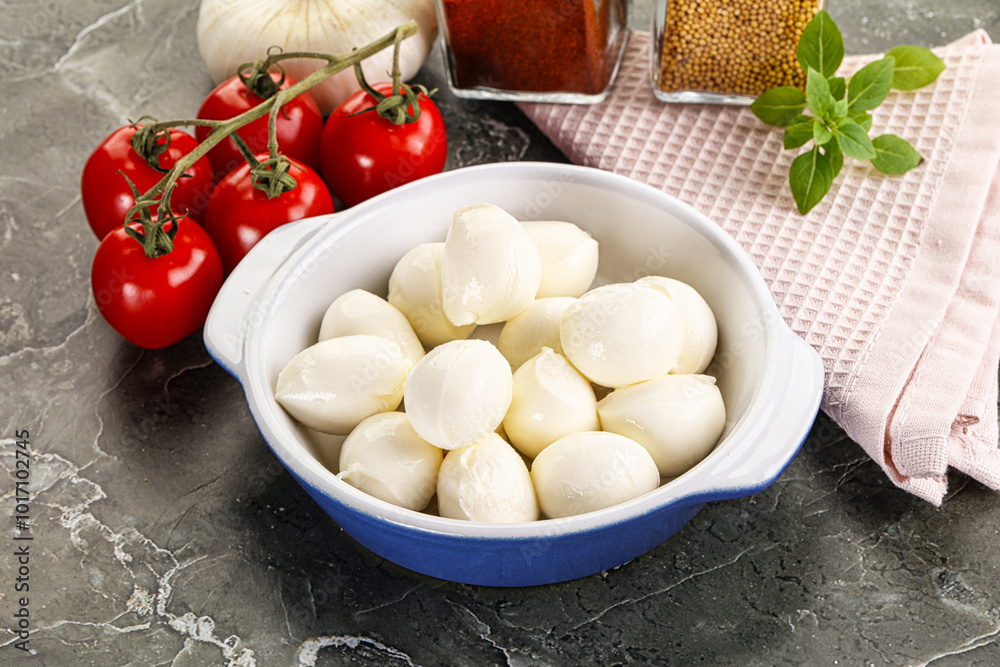 Mini mozarella cheese bolls heap Mini mozarella cheese bolls heap