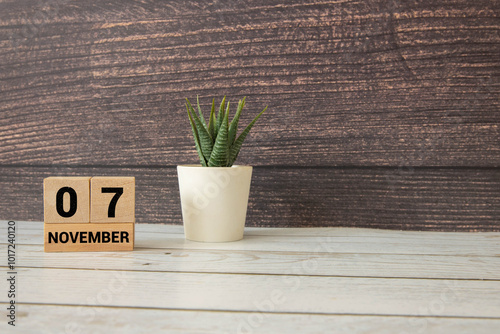 November 7 calendar date text on wooden blocks.