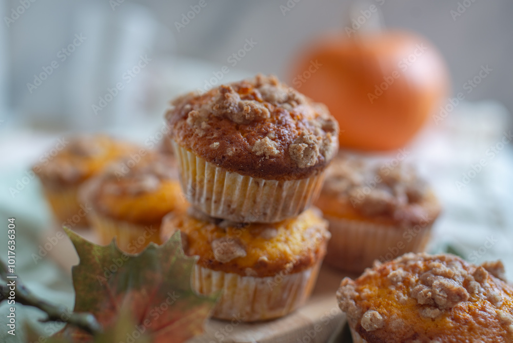 Pumpkin muffins with oat and brown sugar crumble Pumpkin muffins with oat and brown sugar crumble