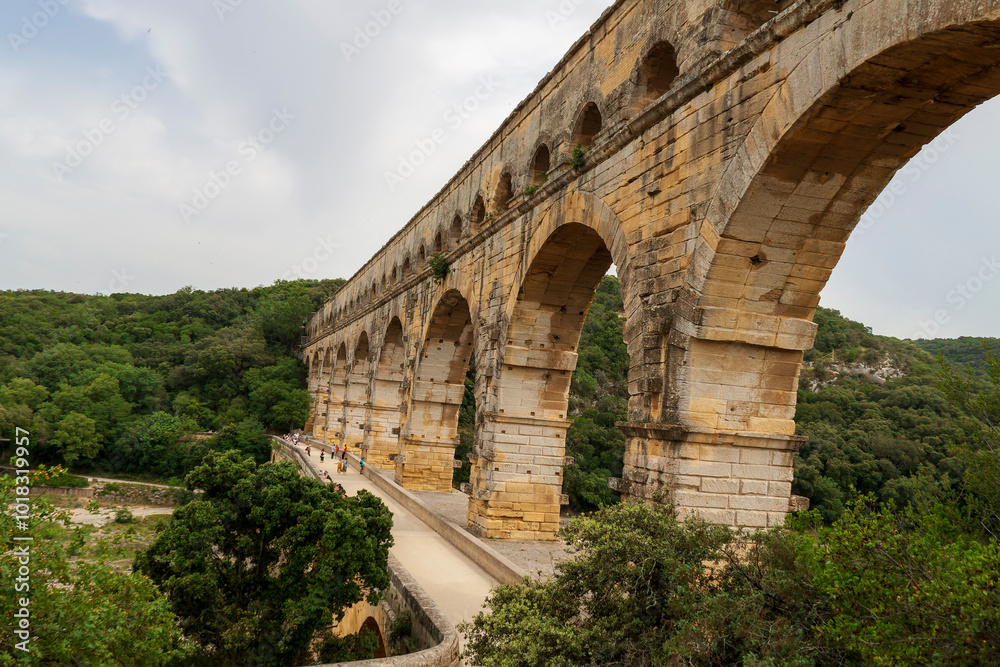 Obraz premium photographie de voyage, le pont du Gard, France, tourisme, touristique, patrimoine, 