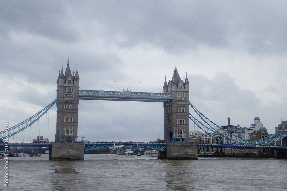 Fototapeta premium Tower Bridge, London, Great Britain