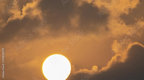 Sunset video Timelapse close-up the sunrise with telescope lens 