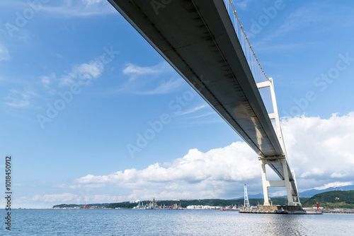 晴れた日の白鳥大橋 北海道室蘭市 日本 photo