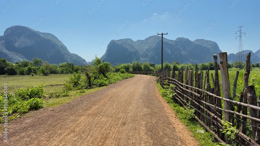 Fototapeta premium path in the mountains