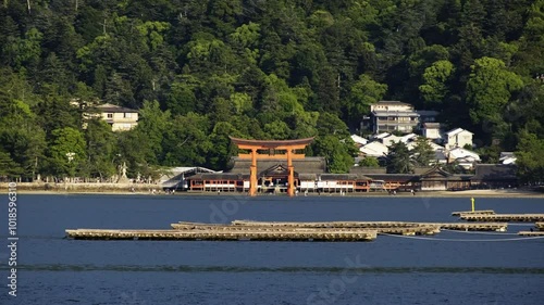 世界遺産・日本三景厳島神社大鳥居　広島県廿日市市宮島