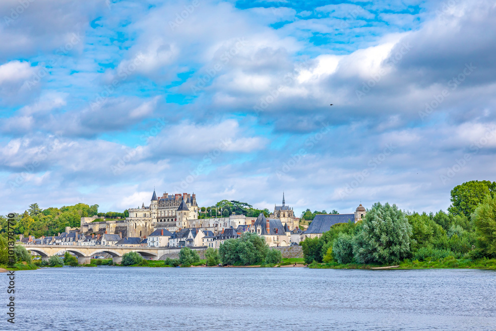 Fototapeta premium Amboise village and castle located in the Indre-et-Loire département of the Loire Valley in France.