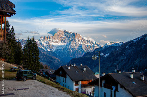 Obraz na płótnie Monte Civetta in Dolomites in sunrise light w salonie