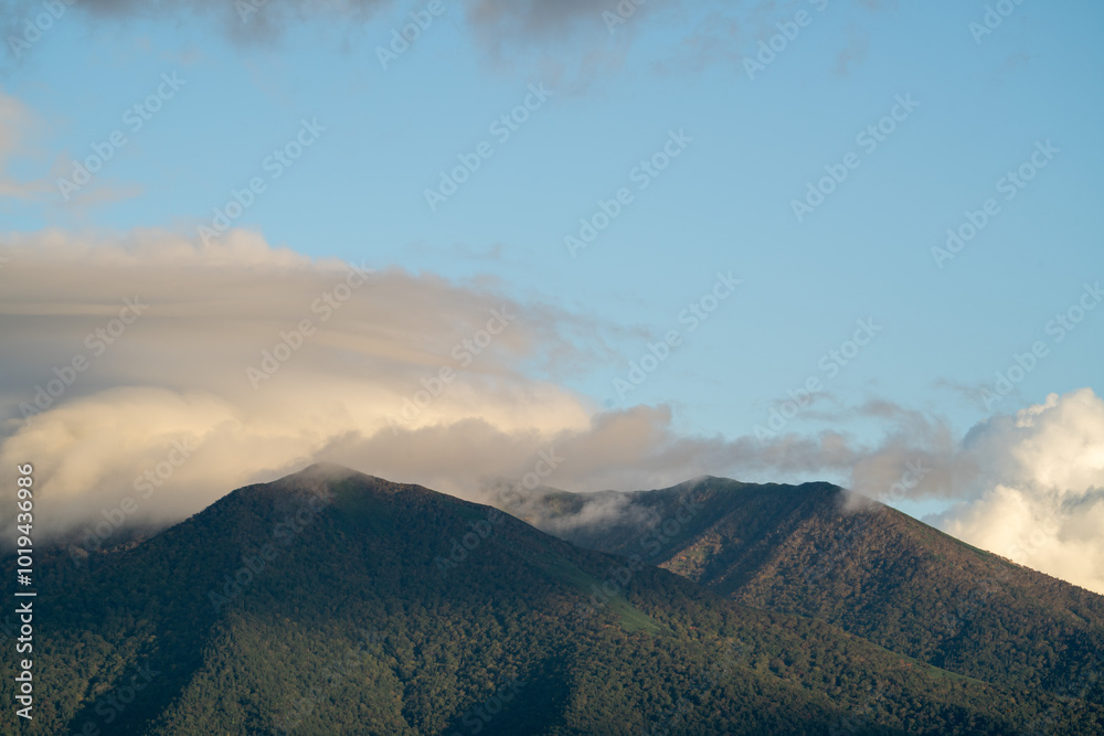 青空と山