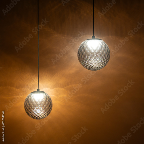 Suspension luminaire moderne en architecture d'intérieur