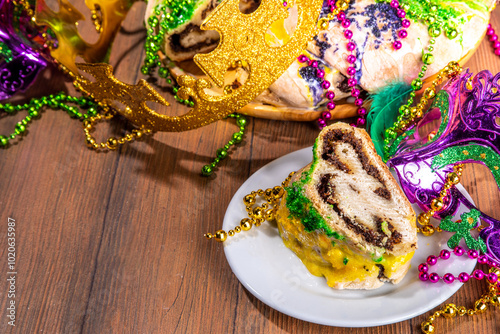 Bild auf Leinwand King cake for Mardi Gra