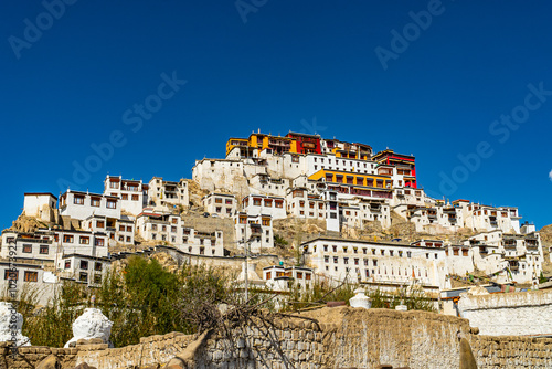 Papier peint Thikse Gompa or Thiksey Monastery is a tibetan buddhist monastery in Thiksey nea