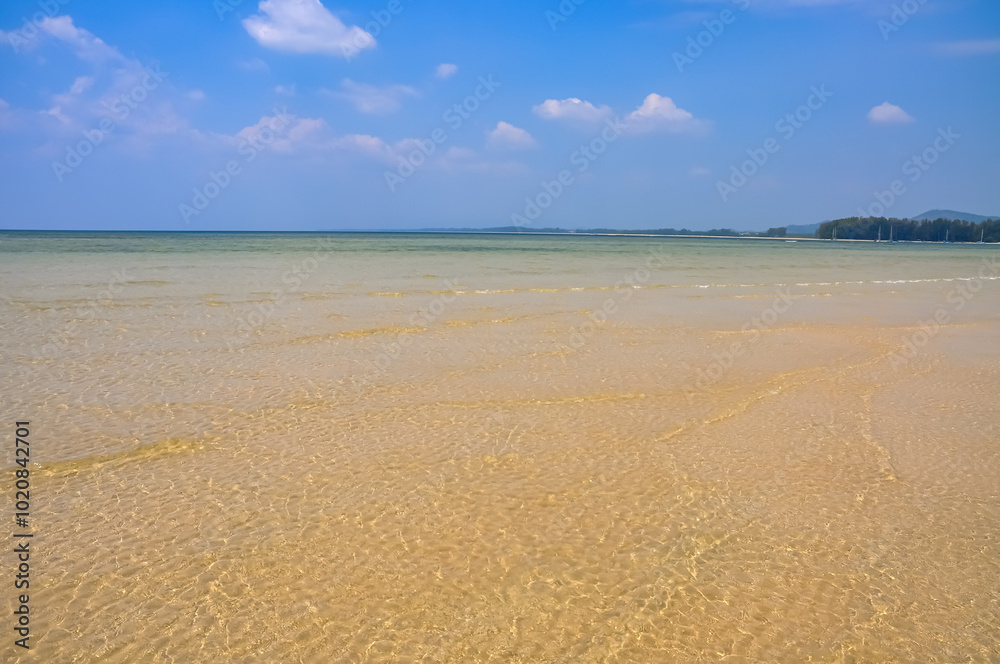 Fototapeta premium Ocean shore on Phuket island