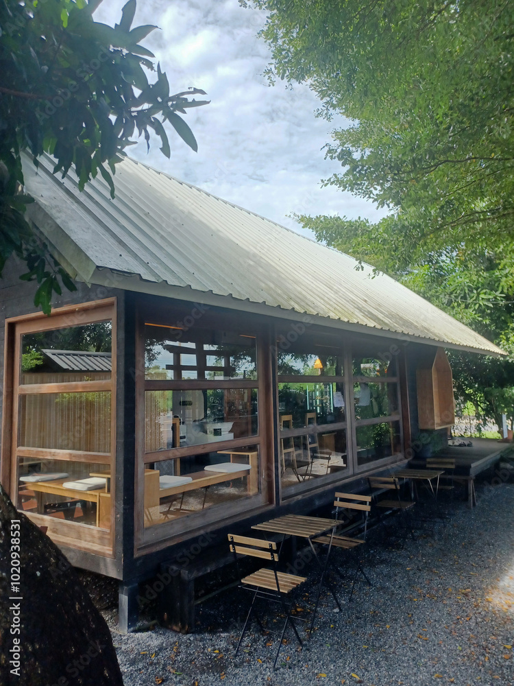 Obraz premium Mini house in the forest.