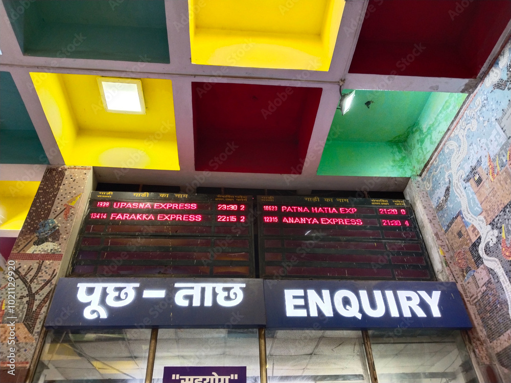 Obraz premium Railway enquiry nquiry counter in Indian Railway station