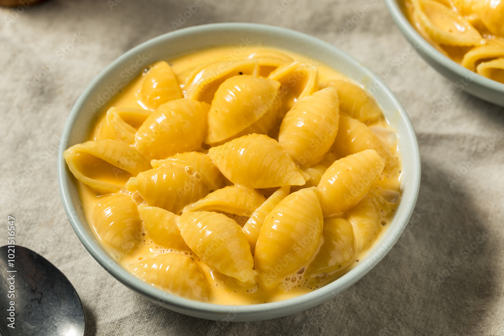 Warm Homemade Macaroni and Cheese Pasta Shells Warm Homemade Macaroni and Cheese Pasta Shells