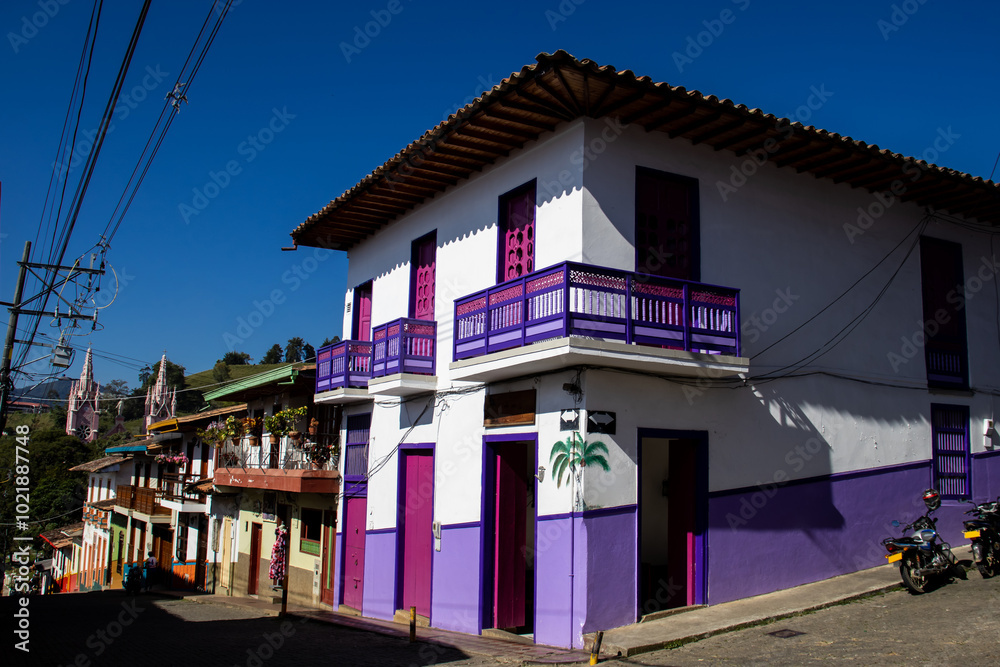 Obraz premium Beautiful streets of the Heritage Town of Jerico located in the Department of Antioquia in Colombia.