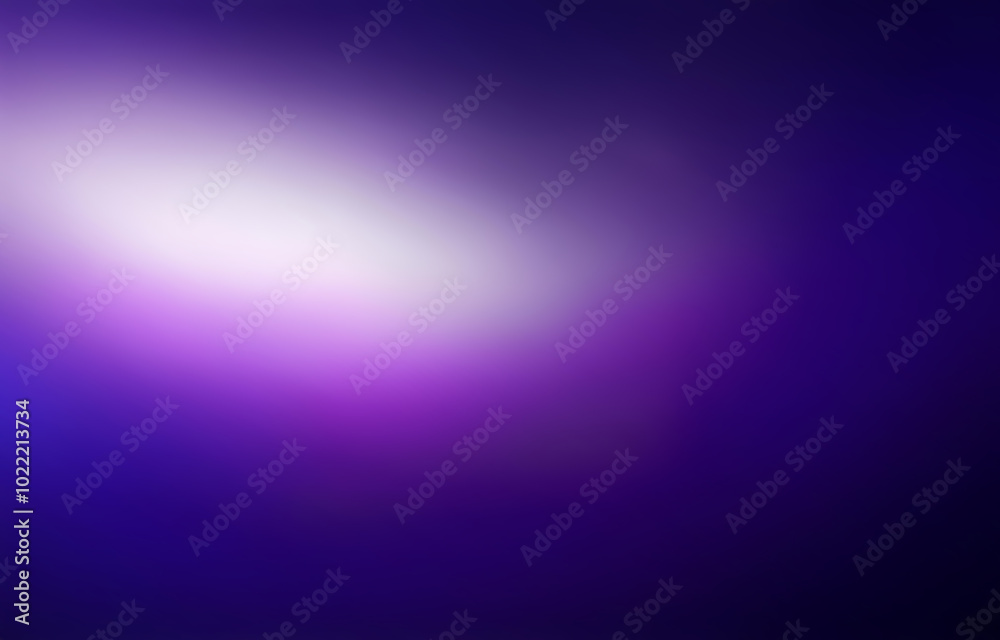 Fototapeta premium A purple and white gradient background with a blurred, hazy look.