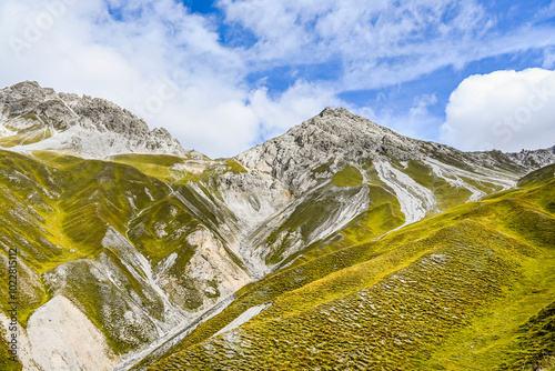 Zernez, Margunet, Aussichtspunkt, Piz dal Fuorn, Piz da Botsch, Val da Botsch, Wanderweg, Alpen, Herbst, Herbstfarben, Ofenpass, Nationalpark, Waldgrenze, Graubünden, Schweiz photo