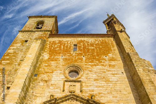 Obraz na płótnie Front facade of the historic San Martin church in Trujillo, Spain w salonie
