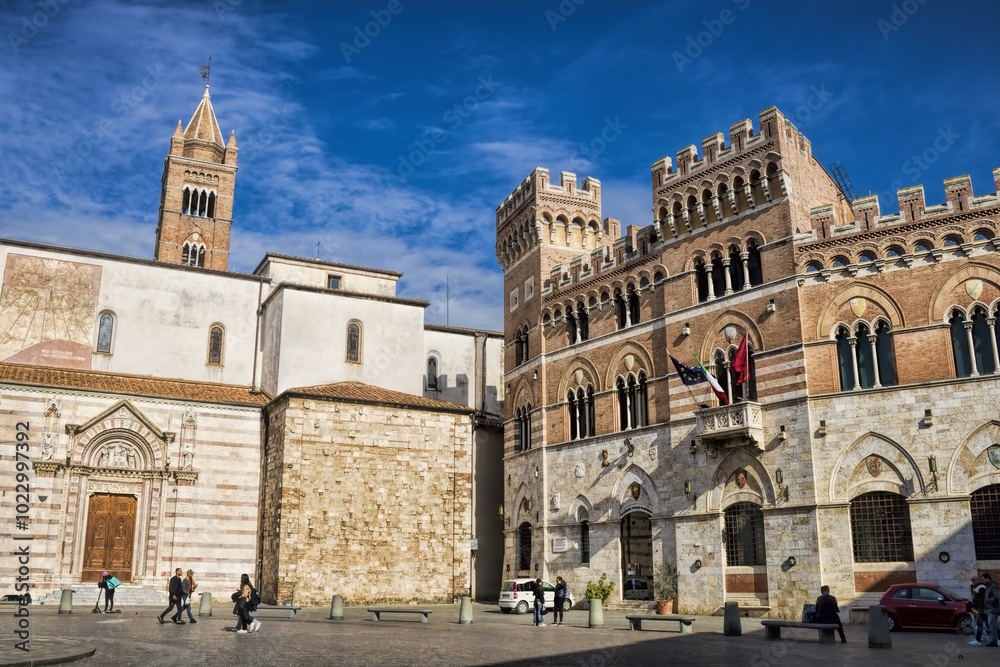 Grosseto, Italien – San Lorenzo und Palazzo Aldobrandeschi