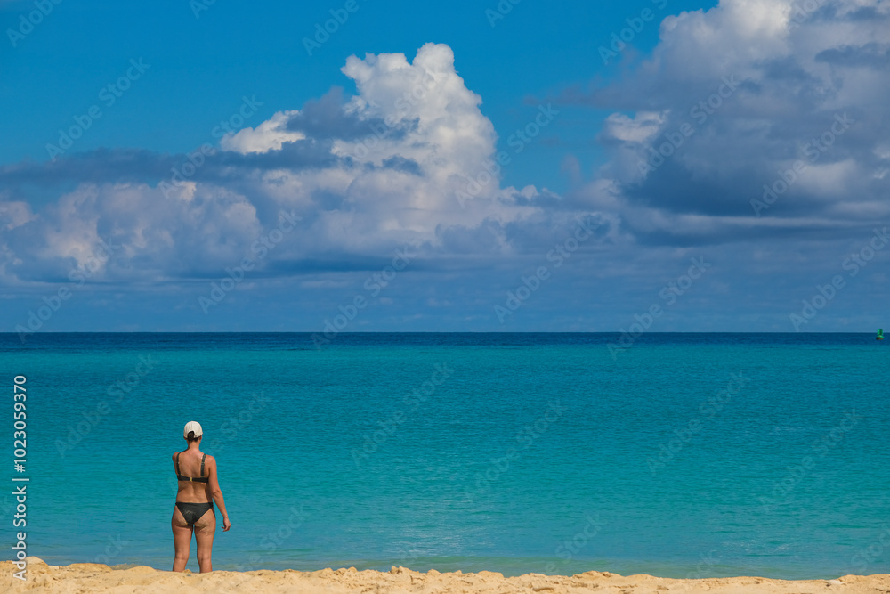 Tropical paradise Caribbean white sandy beach laguna luxury resort refuge hideaway getaway Bermuda island for deluxe dream holiday vacation picturesque landscape seascape scenery Tropical paradise Caribbean white sandy beach laguna luxury resort refuge hideaway getaway Bermuda island for deluxe dream holiday vacation picturesque landscape seascape scenery