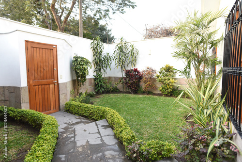 jardin interno de casa