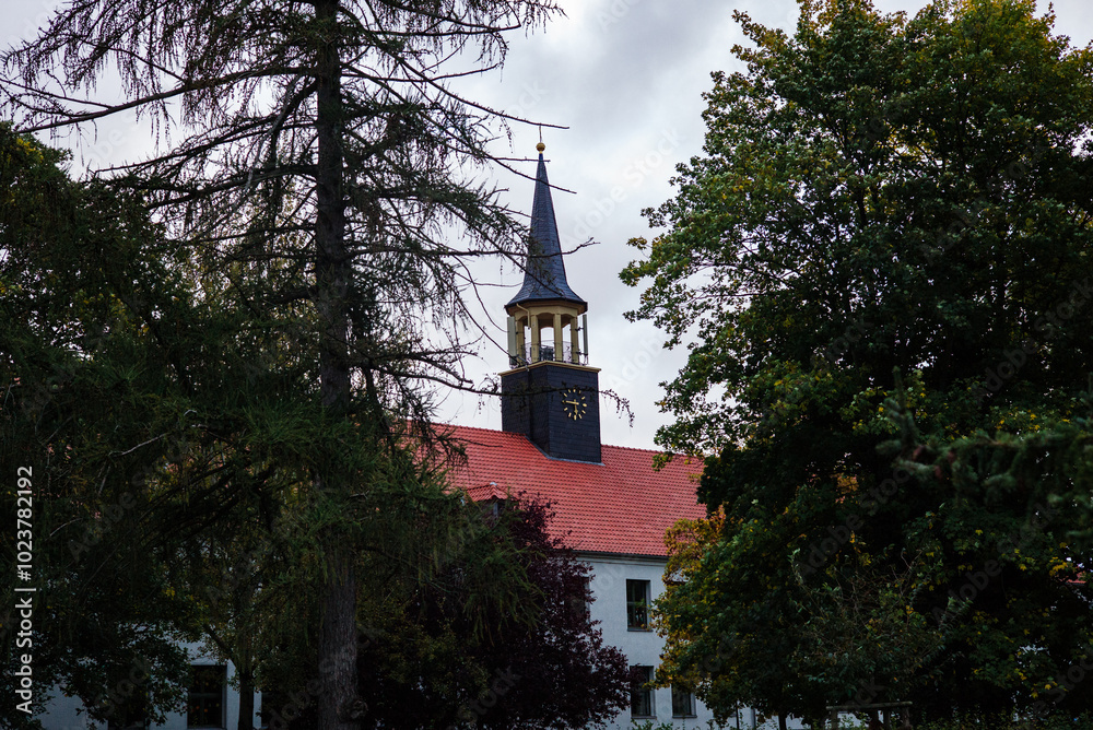 Blick auf den Turm der Grundschule in Ilsenburg Blick auf den Turm der Grundschule in Ilsenburg
