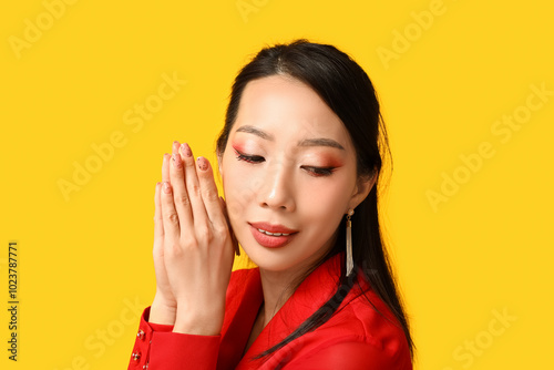 Beautiful young asian woman...