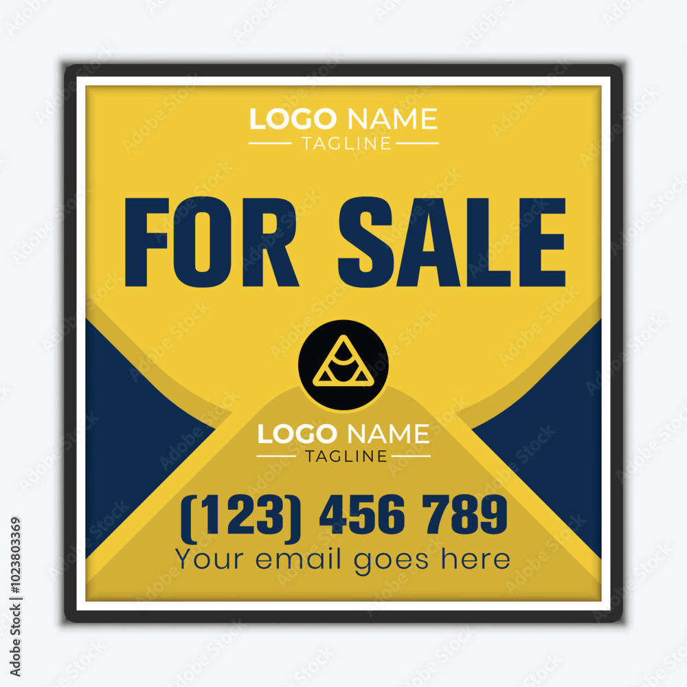 Obraz premium Professional, creative, modern-style real estate signboard or signage for sale, announcement, promotion, or advertisement sign in black and yellow.