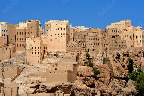 Al Hajarayn, or Hagarein, is a town in Wadi Dawan region in Hadhramaut Governorate, Yemen. It is famous for its dried mud buildings.
 photo