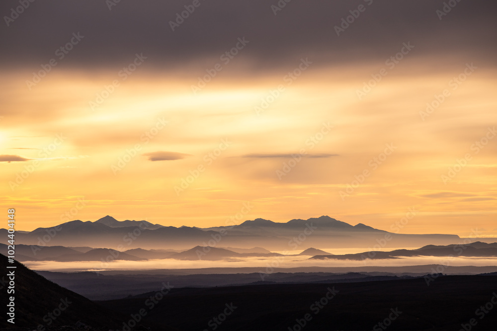 Obraz premium sunrise over the mountains