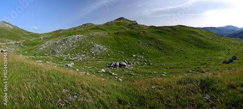 Mountain steppe in the Dinaric Alps, Crveni Kuk, Bosnia-Herzegovina // Bergsteppe in den Dinarischen Alpen, Crveni Kuk, Bosnien-Herzegowina