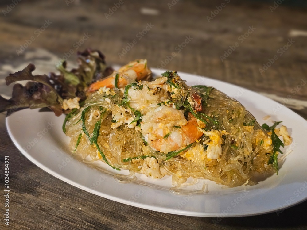 Stir-fried glass noodles with shrimp