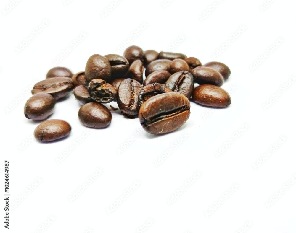 Obraz premium coffee beans on a white background