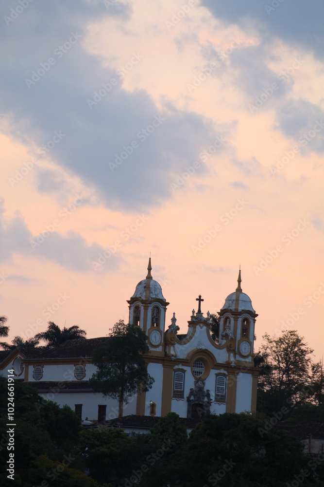 por do sol na cidade de tiradentes, minas gerais por do sol na cidade de tiradentes, minas gerais