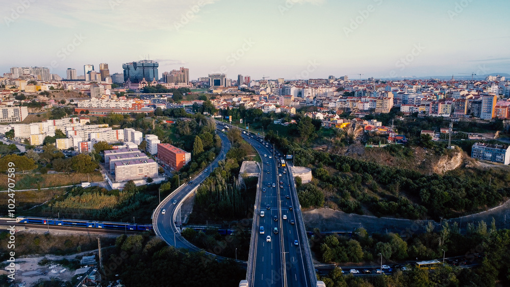 Fototapeta premium cidade transito lisboa monsanto
