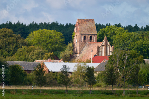 Dorfkirche Buckow (Nennhausen) im Herbst photo